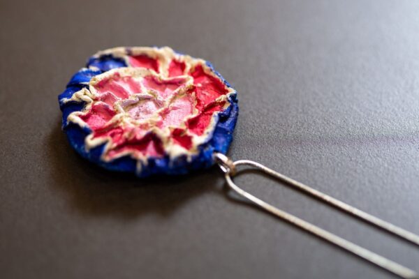 Close up of Pliora Nr°11 featuring the Adele Frank Crumpled sewing application technique.