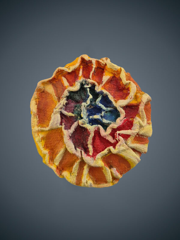 Close up of Pliora Nr°12 featuring the Adele Frank Crumpled sewing application technique.