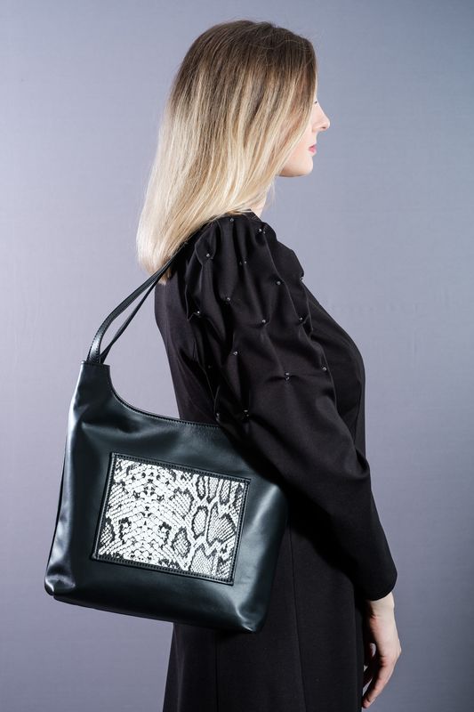 Black medium size real leather snake skin effect shoulder bag